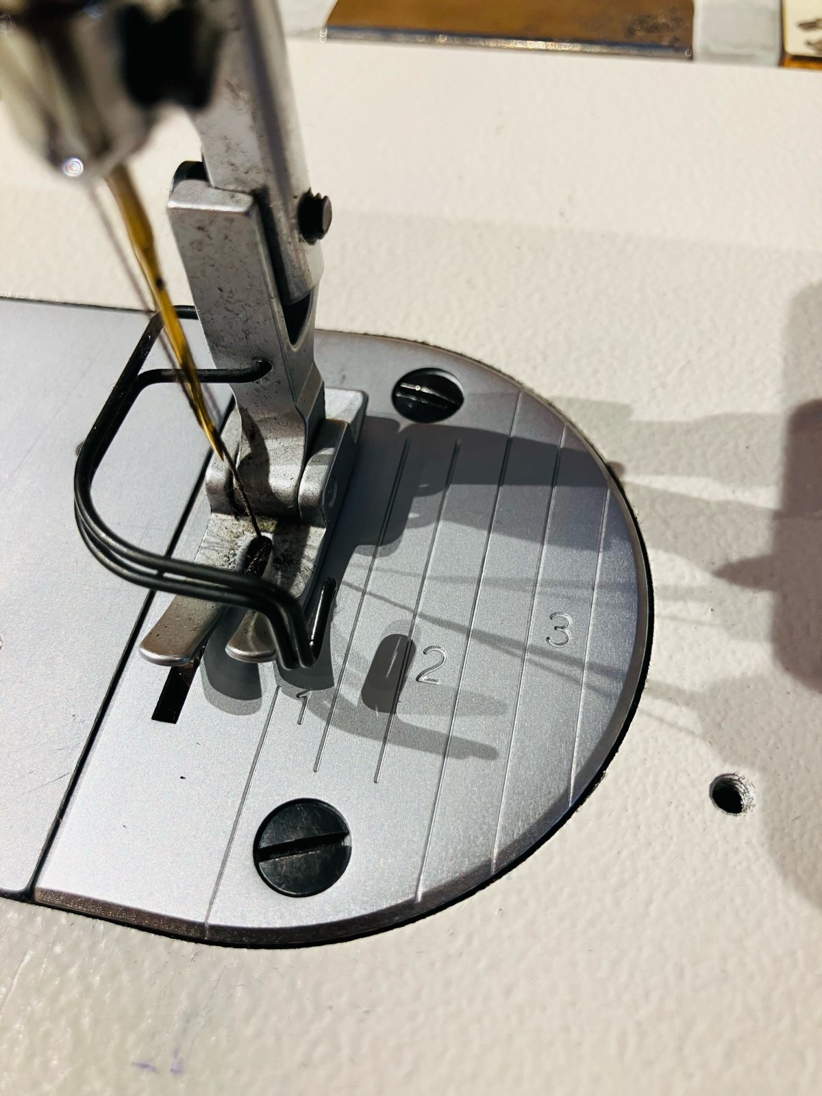 画像: 針板の交換