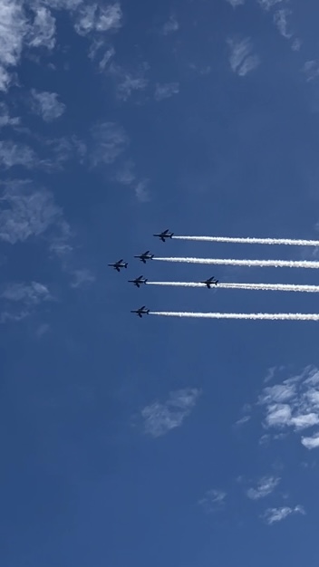 画像: ブルーインパルス✈️